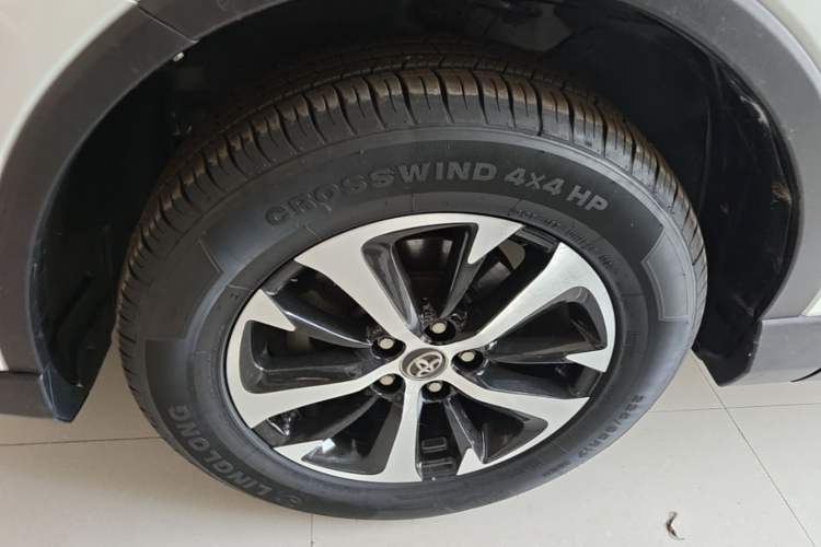 Used Toyota RAV4 2019 2.0L CVT Two-Wheel Drive Pioneer Edition China VI Standard Left Front Wheel Hub