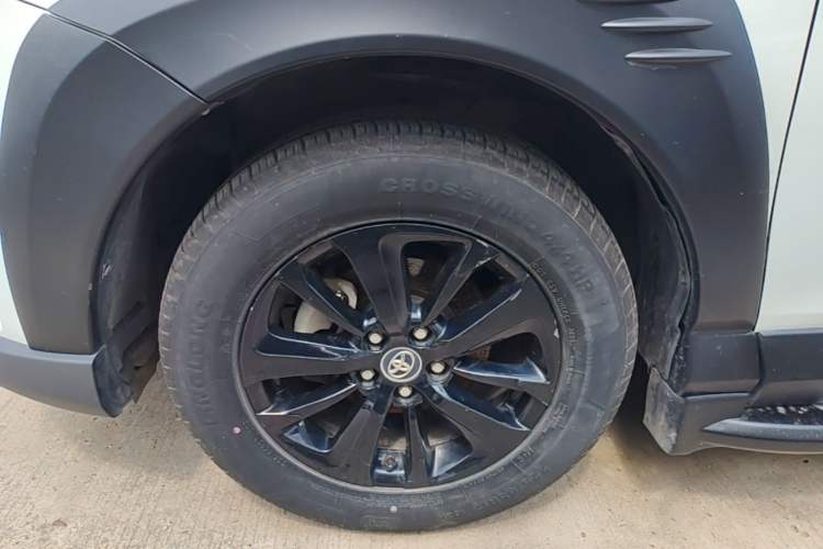Used Toyota RAV4 2019 2.0L CVT Two-Wheel Drive Fashion X Limited Edition China VI Standard Left Front Wheel Hub