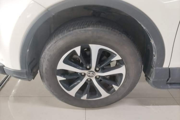 Used Toyota RAV4 2019 2.0L CVT Two-Wheel Drive Pioneer Edition China V Standard Left Front Wheel Hub