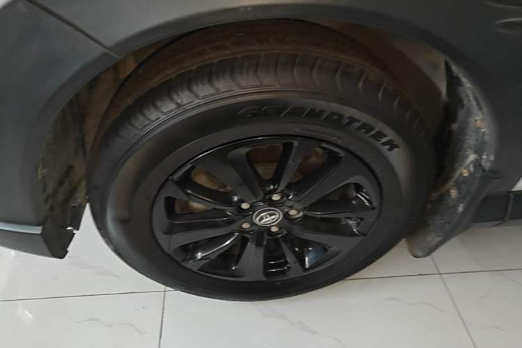 Used Toyota RAV4 2019 2.0L CVT Two-Wheel Drive Fashion X Limited Edition China V Standard Left Front Wheel Hub