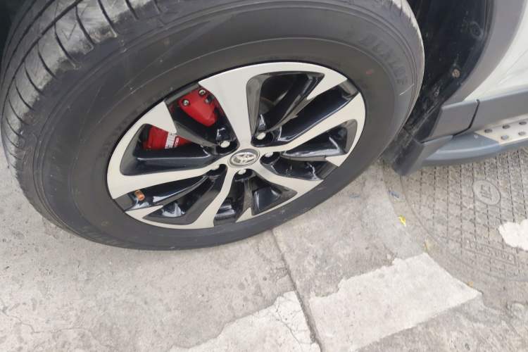 Used Toyota RAV4 2019 2.0L CVT Two-Wheel Drive Pioneer Edition China V Standard Left Front Wheel Hub
