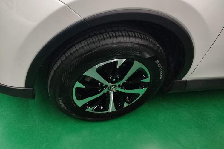 Used Toyota RAV4 2019 2.0L CVT Two-Wheel Drive Comfort Edition China VI Standard Left Front Wheel Hub