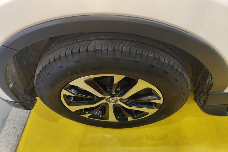 Used Toyota RAV4 2019 2.0L CVT Two-Wheel Drive Pioneer Edition China VI Standard Left Front Wheel Hub