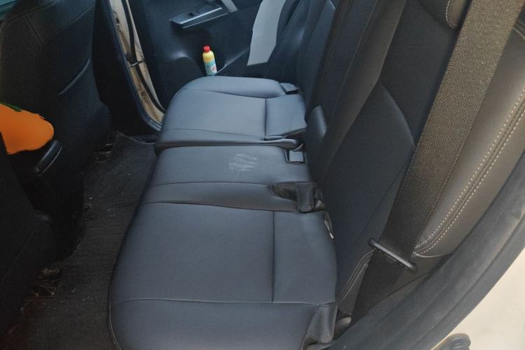 Used Toyota RAV4 2019 2.0L CVT Two-Wheel Drive Pioneer Edition China V Standard Left Rear Seat
