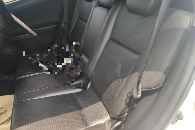 Used Toyota RAV4 2019 2.0L CVT Two-Wheel Drive Fashion X Limited Edition China V Standard Left Rear Seat