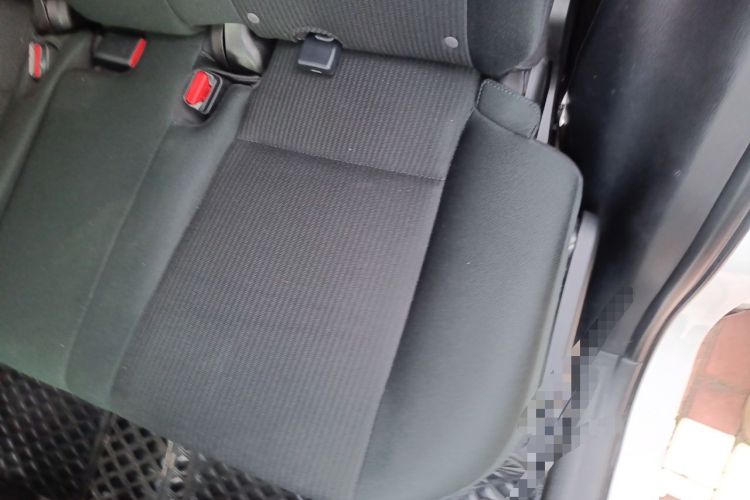 Used Toyota RAV4 2019 2.0L CVT Two-Wheel Drive Fashion X Limited Edition China VI Standard Left Rear Seat