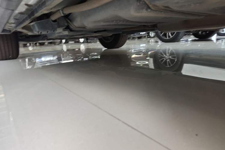 Used Toyota RAV4 2019 2.0L CVT Two-Wheel Drive Pioneer Edition China VI Standard Left Side Sill
