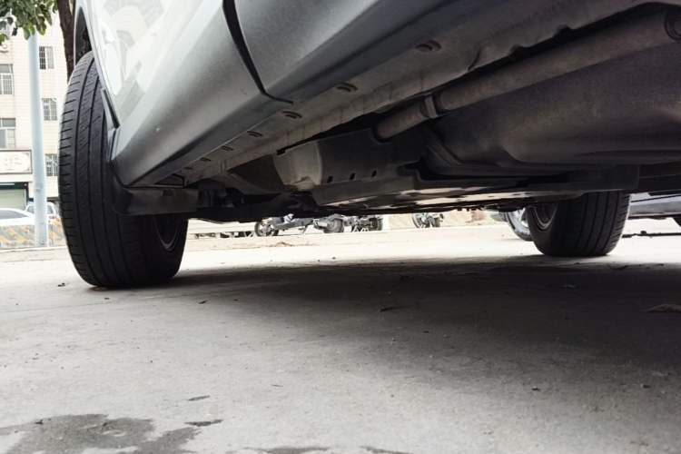 Used Toyota RAV4 2019 2.0L CVT Two-Wheel Drive Pioneer Edition China VI Standard Left Side Sill