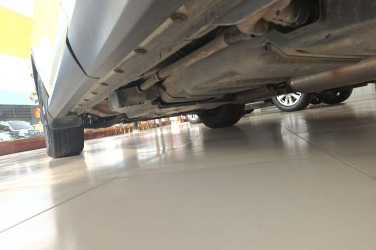Used Toyota RAV4 2019 2.0L CVT Two-Wheel Drive Luxury Version China VI Standard Left Side Sill