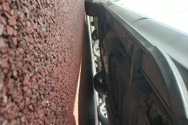 Used Toyota RAV4 2019 2.0L CVT Two-Wheel Drive Luxury Version China VI Standard Left Side Sill