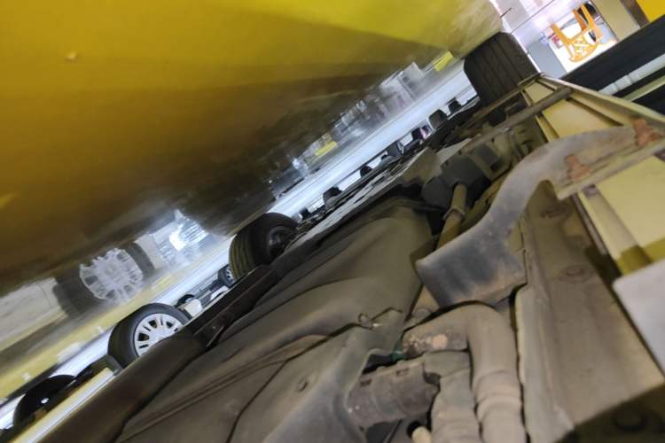 Used Toyota RAV4 2019 2.0L CVT Two-Wheel Drive Pioneer Edition China VI Standard Left Side Sill
