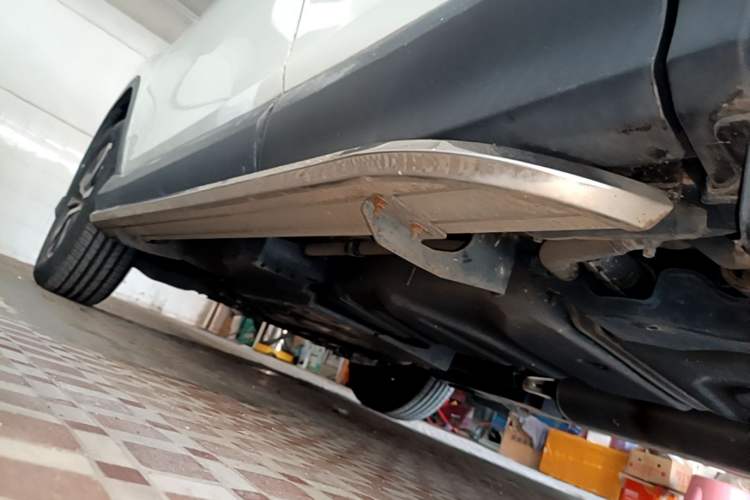 Used Toyota RAV4 2019 2.0L CVT Two-Wheel Drive Luxury Version China VI Standard Left Side Sill