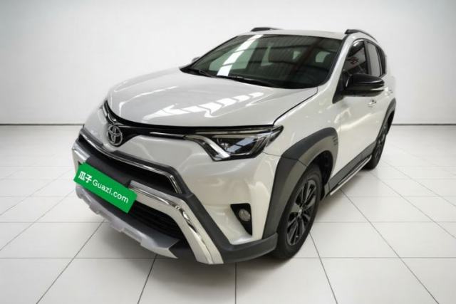 Used Toyota RAV4 2019 2.0L CVT Two-Wheel Drive Fashion X Limited Edition China VI Standard