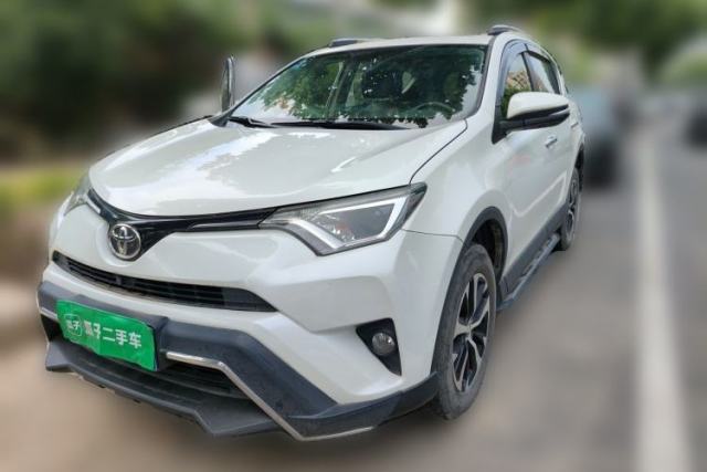 Used Toyota RAV4 2019 2.0L CVT Two-Wheel Drive Luxury Version China VI Standard