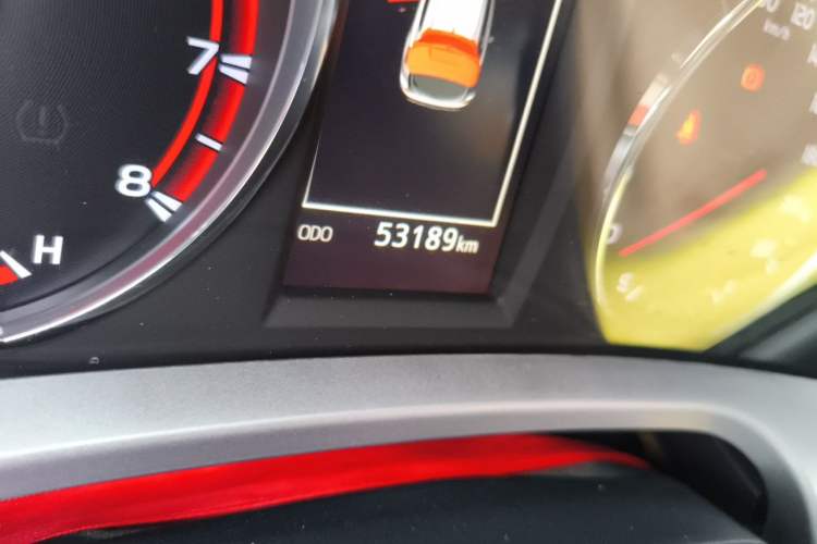 Used Toyota RAV4 2019 2.0L CVT Two-Wheel Drive Fashion X Limited Edition China V Standard Odometer Close Up