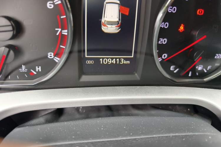 Used Toyota RAV4 2019 2.0L CVT Two-Wheel Drive Fashion X Limited Edition China V Standard Odometer Close Up