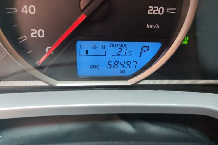 Used Toyota RAV4 2019 2.0L CVT Two-Wheel Drive Luxury Version China VI Standard Odometer Close Up