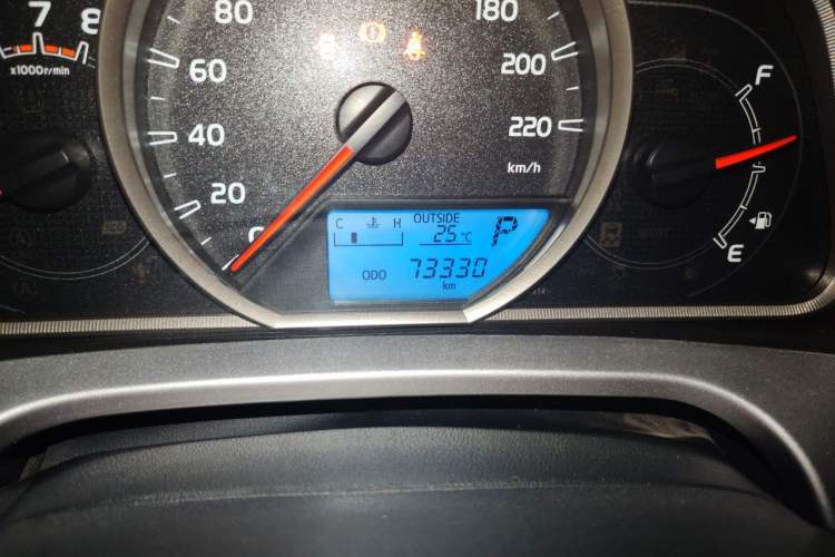 Used Toyota RAV4 2019 2.0L CVT Two-Wheel Drive Pioneer Edition China VI Standard Odometer Close Up
