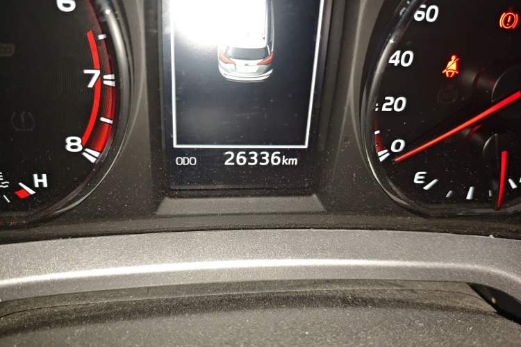 Used Toyota RAV4 2019 2.0L CVT Two-Wheel Drive Fashion X Limited Edition China V Standard Odometer Close Up