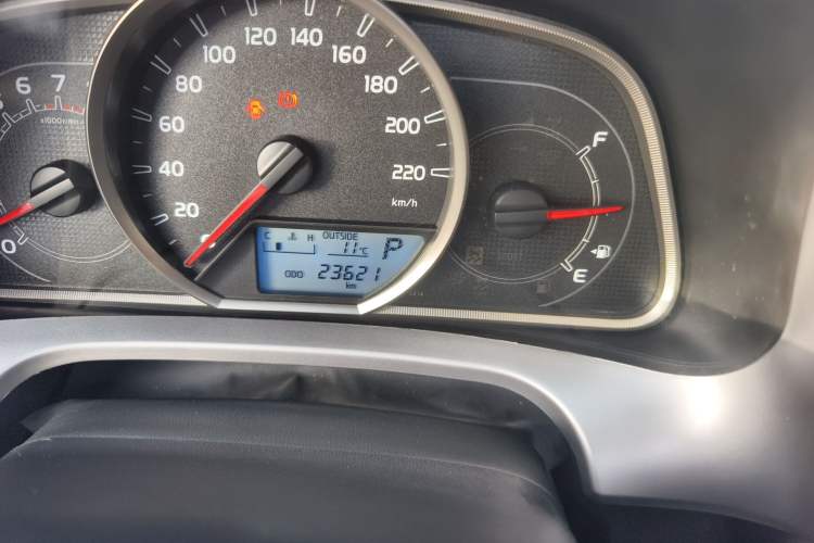 Used Toyota RAV4 2019 2.0L CVT Two-Wheel Drive Luxury Version China VI Standard
