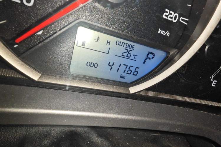 Used Toyota RAV4 2019 2.0L CVT Two-Wheel Drive Pioneer Edition China VI Standard Odometer Close Up