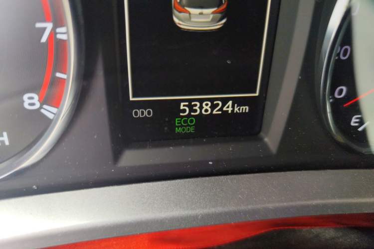 Used Toyota RAV4 2019 2.0L CVT Two-Wheel Drive Fashion X Limited Edition China V Standard Odometer Close Up