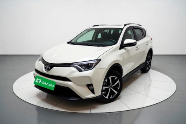 Used Toyota RAV4 2019 2.0L CVT Two-Wheel Drive Luxury Version China VI Standard
