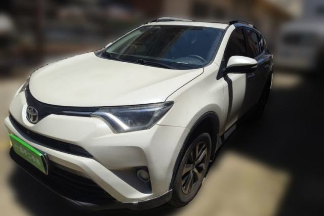 Used Toyota RAV4 2019 2.0L CVT Two-Wheel Drive Luxury Version China VI Standard
