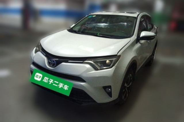 Used Toyota RAV4 2019 2.0L CVT Two-Wheel Drive Luxury Version China VI Standard