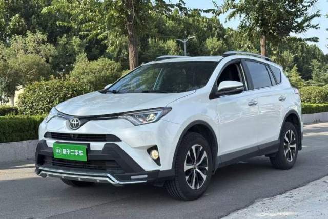 Used Toyota RAV4 2019 2.0L CVT Two-Wheel Drive ZhiShang Version China VI Standard