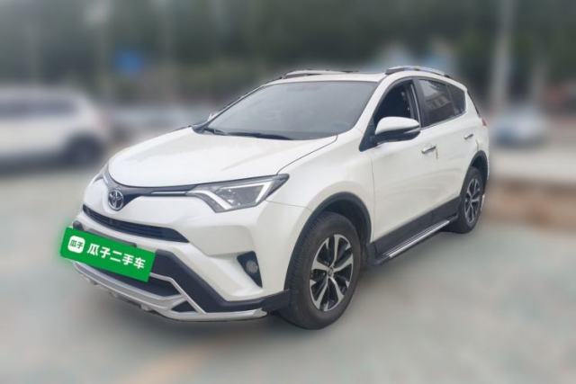Used Toyota RAV4 2019 2.0L CVT Two-Wheel Drive Luxury Version China VI Standard