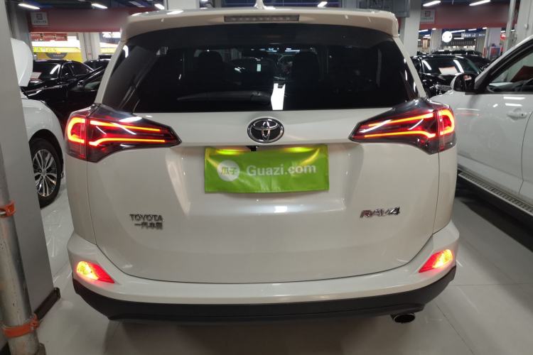Used Toyota RAV4 2019 2.0L CVT Two-Wheel Drive Pioneer Edition China V Standard Rear