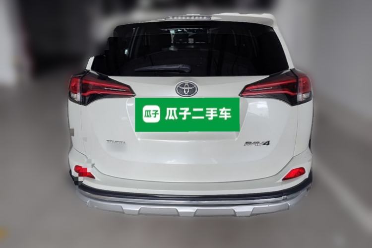 Used Toyota RAV4 2019 2.0L CVT Two-Wheel Drive Fashion X Limited Edition China V Standard Rear