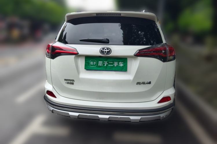 Used Toyota RAV4 2019 2.0L CVT Two-Wheel Drive Fashion X Limited Edition China V Standard Rear