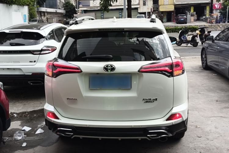 Used Toyota RAV4 2019 2.0L CVT Two-Wheel Drive Pioneer Edition China VI Standard Rear