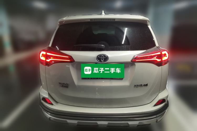 Used Toyota RAV4 2019 2.0L CVT Two-Wheel Drive Fashion X Limited Edition China VI Standard Rear