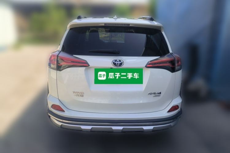 Used Toyota RAV4 2019 2.0L CVT Two-Wheel Drive Fashion X Limited Edition China VI Standard Rear