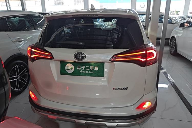 Used Toyota RAV4 2019 2.0L CVT Two-Wheel Drive Fashion X Limited Edition China V Standard Rear