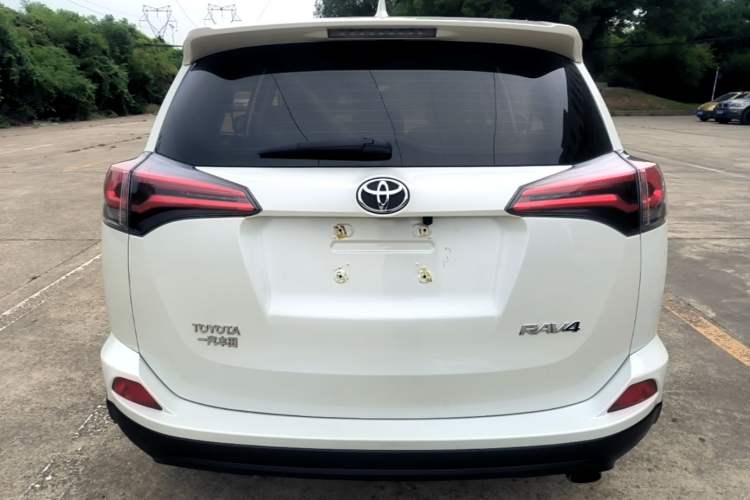 Used Toyota RAV4 2019 2.0L CVT Two-Wheel Drive Pioneer Edition China V Standard Rear