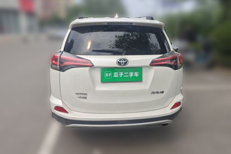 Used Toyota RAV4 2019 2.0L CVT Two-Wheel Drive ZhiShang Version China VI Standard Rear