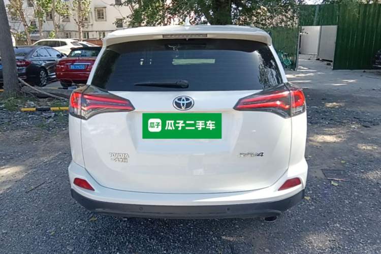Used Toyota RAV4 2019 2.0L CVT Two-Wheel Drive Pioneer Edition China VI Standard Rear