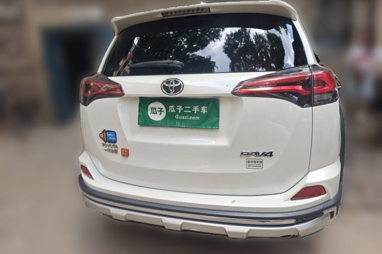Used Toyota RAV4 2019 2.0L CVT Two-Wheel Drive Fashion X Limited Edition China VI Standard Rear