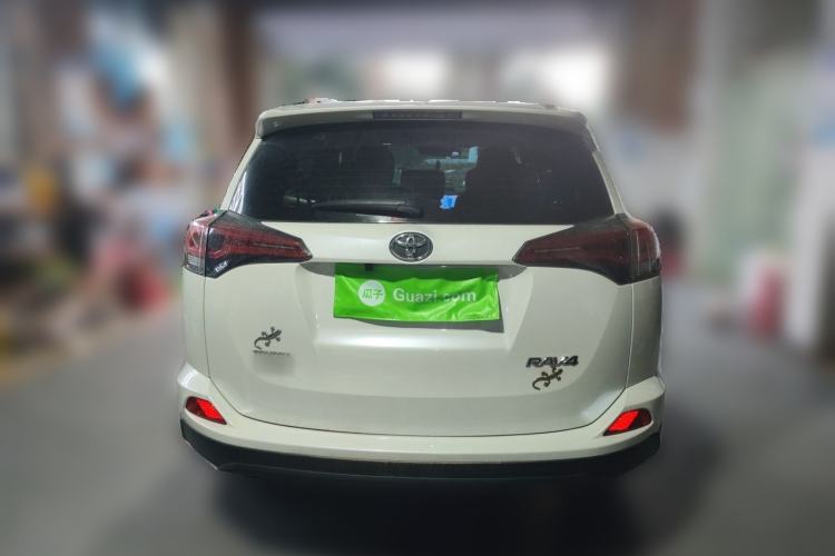 Used Toyota RAV4 2019 2.0L CVT Two-Wheel Drive Pioneer Edition China VI Standard Rear