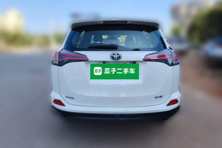 Used Toyota RAV4 2019 2.0L CVT Two-Wheel Drive Urban Edition China VI Standard Rear