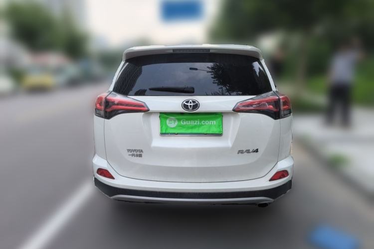 Used Toyota RAV4 2019 2.0L CVT Two-Wheel Drive Comfort Edition China VI Standard Rear