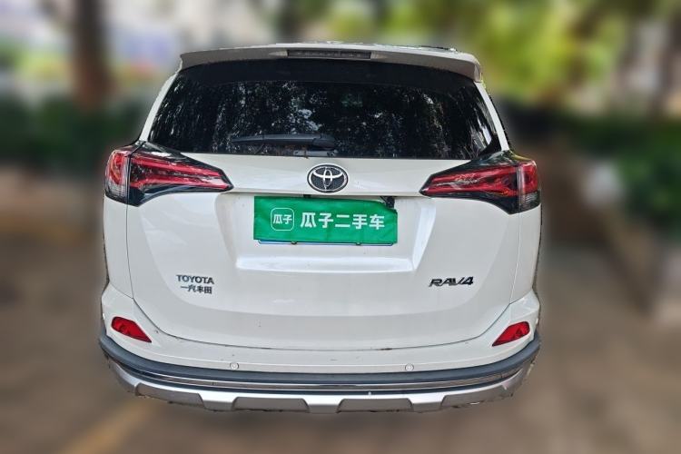 Used Toyota RAV4 2019 2.0L CVT Two-Wheel Drive Fashion X Limited Edition China VI Standard Rear