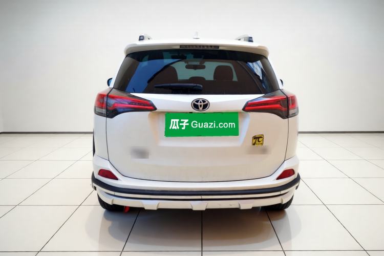 Used Toyota RAV4 2019 2.0L CVT Two-Wheel Drive Fashion X Limited Edition China V Standard Rear