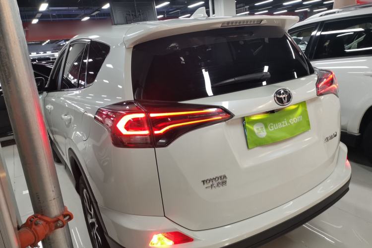 Used Toyota RAV4 2019 2.0L CVT Two-Wheel Drive Pioneer Edition China V Standard Rear Left 45 Deg