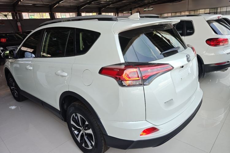 Used Toyota RAV4 2019 2.0L CVT Two-Wheel Drive Pioneer Edition China VI Standard Rear Left 45 Deg