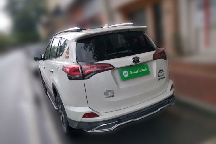 Used Toyota RAV4 2019 2.0L CVT Two-Wheel Drive Luxury Version China VI Standard Rear Left 45 Deg